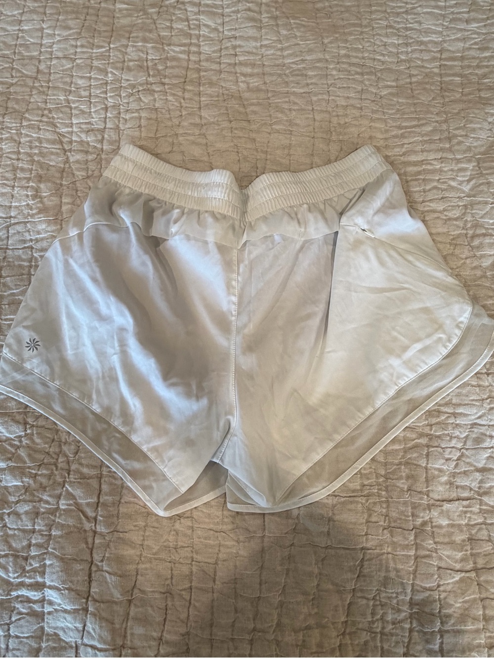 Athleta Mesh Racer Run Short - Picture 4 of 5